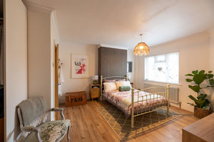 Bed 1- click for photo gallery